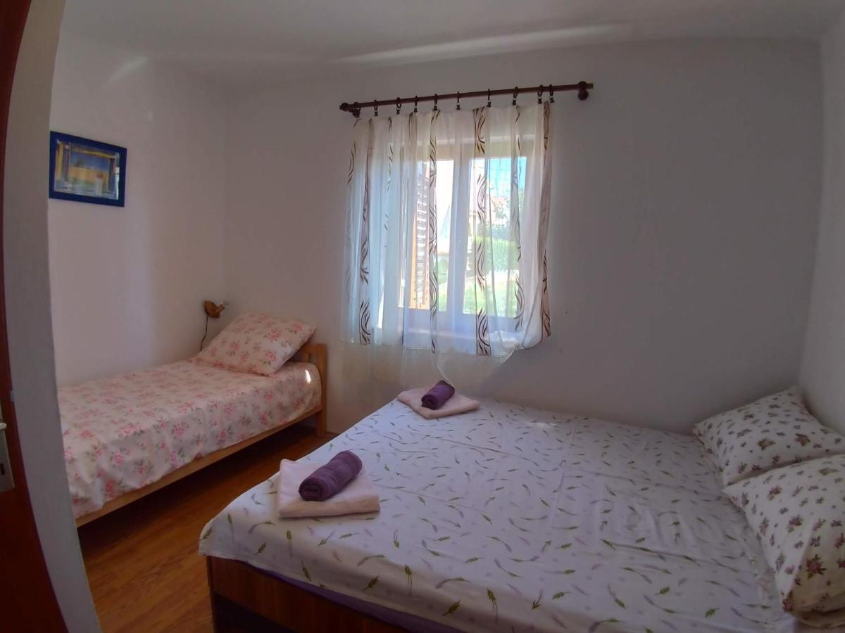 Apartments With A Parking Space Njivice, Krk - 15904 Ngoại thất bức ảnh